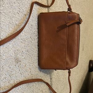 Elegant Tan Leather Shoulder Bag